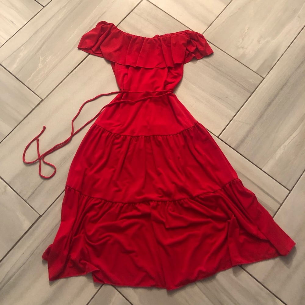 Red off the shoulder dress - Picture 1 of 1
